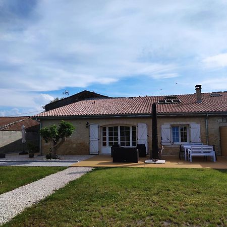 فيلا Domaine Des Pres De Joussac - Protocole Sanitaire Strict Jau-Dignac-et-Loirac المظهر الخارجي الصورة
