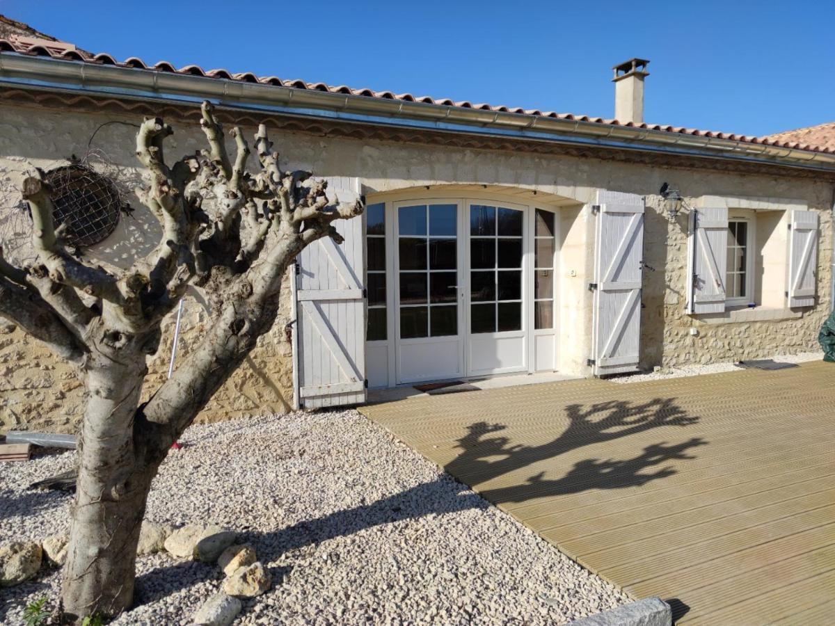 فيلا Domaine Des Pres De Joussac - Protocole Sanitaire Strict Jau-Dignac-et-Loirac المظهر الخارجي الصورة